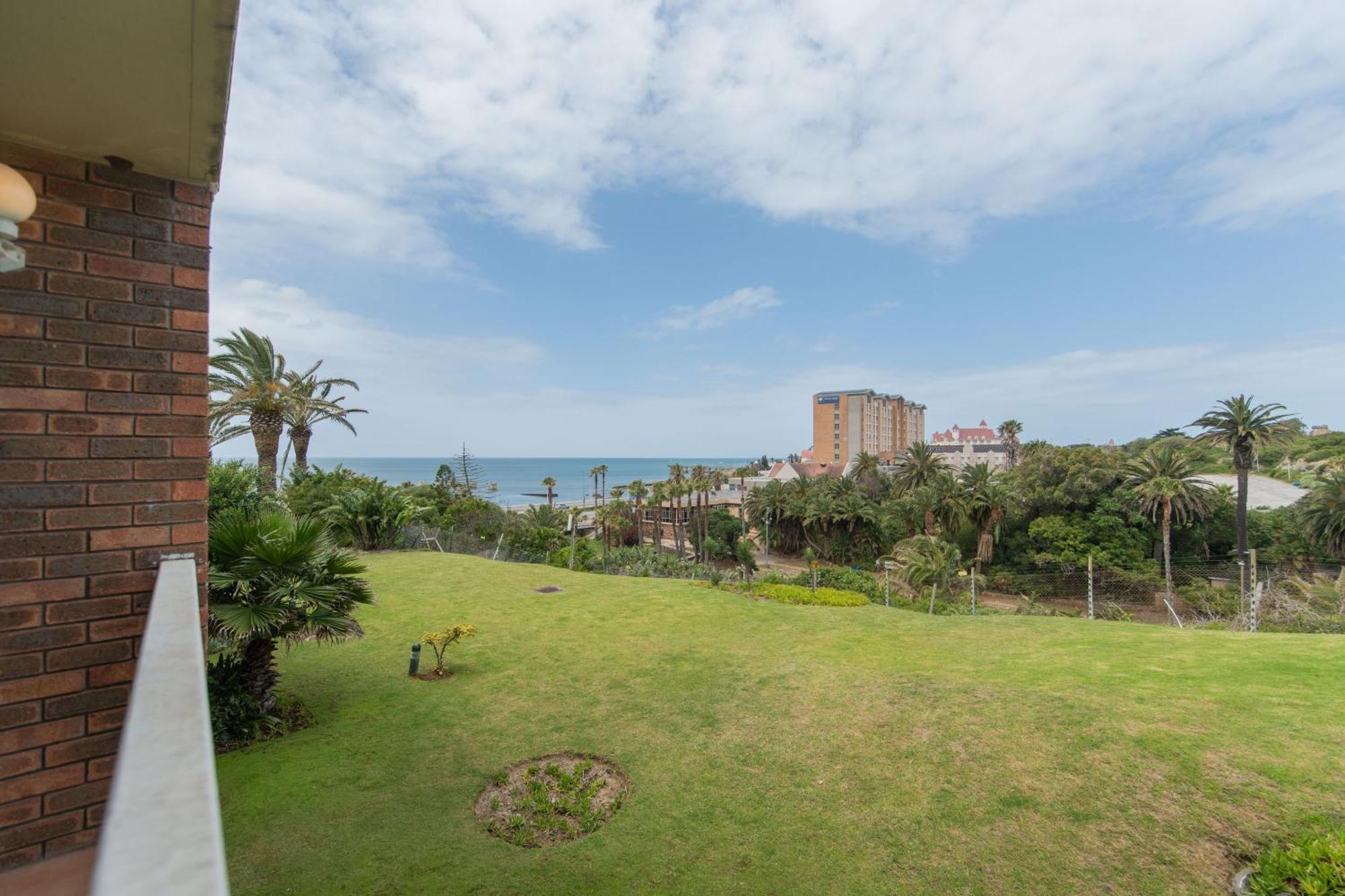 157 Brookes Hill Suites Near The Beach Port Elizabeth Exterior foto