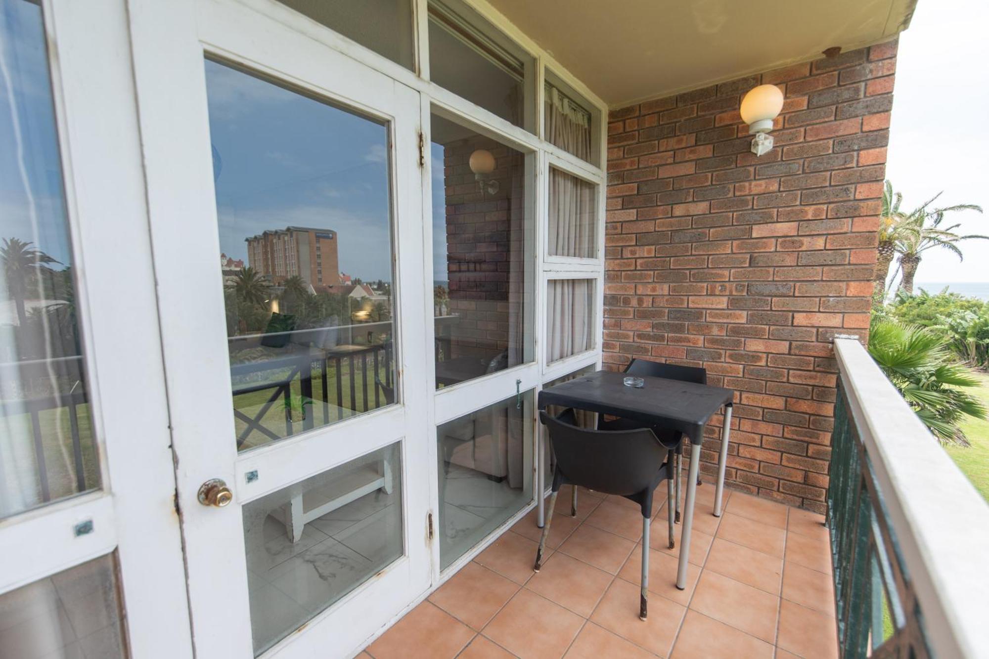 157 Brookes Hill Suites Near The Beach Port Elizabeth Exterior foto